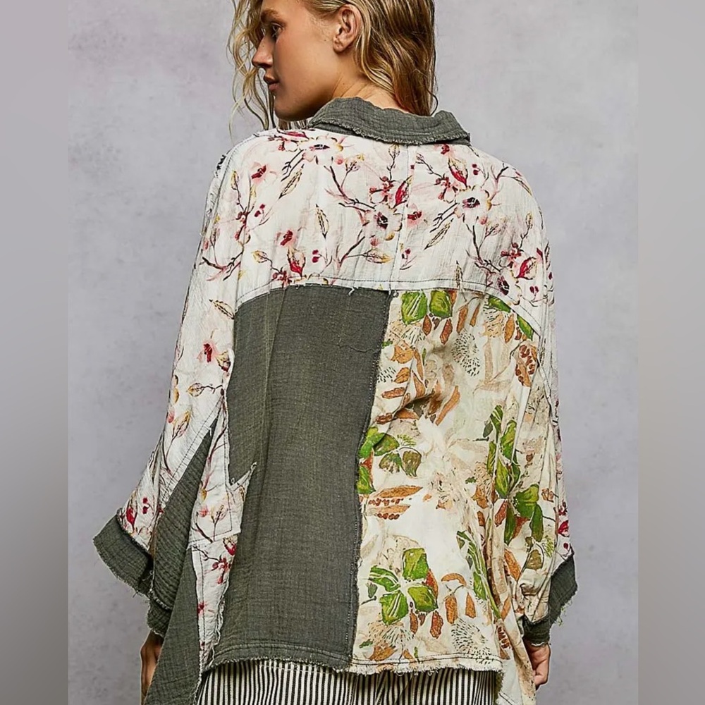 NEW POL: “The Ollie”Olive Green Button-Front Floral 3/4 Sleeve Top - Picture 4 of 4
